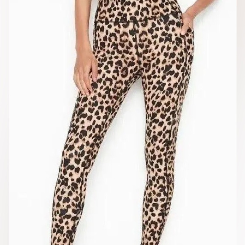 Victoria’s Secret leopard print leggings with pockets size S - like new!